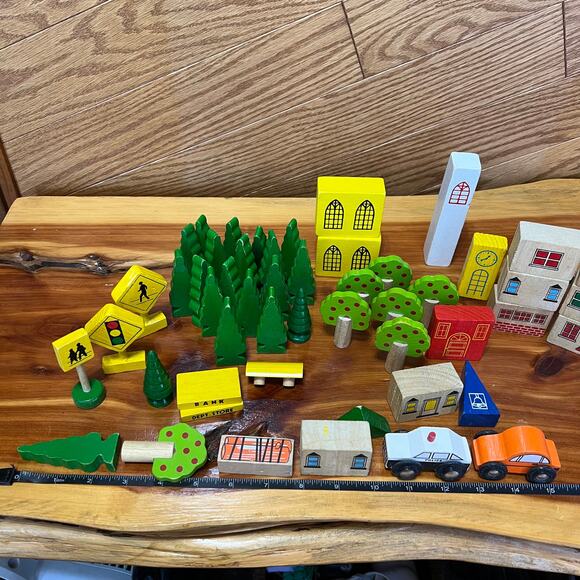HUGE Vintage Lot Over 55 Pieces Thomas Train Wooden Blocks Trees Signs Cars - Picture 5 of 14